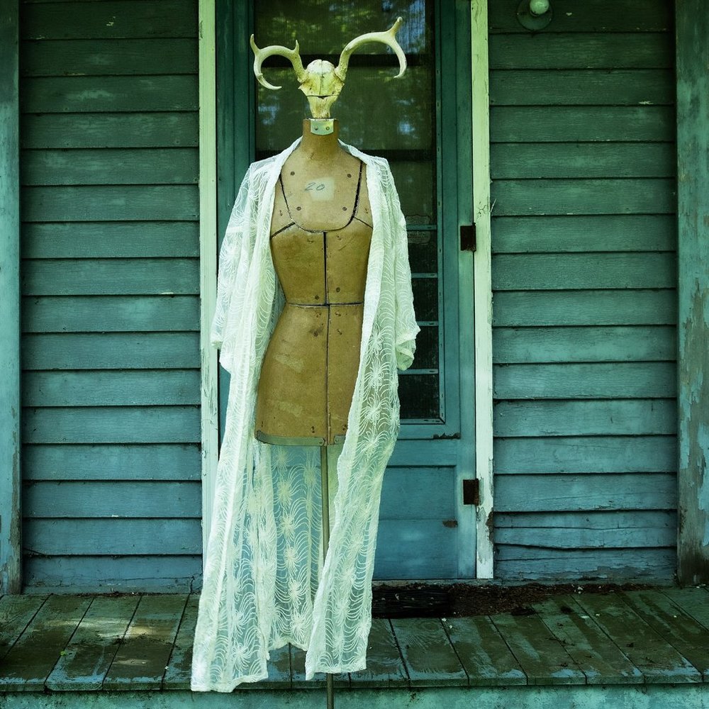 Ivory Sheer Robe / Duster - Picture 2 of 5